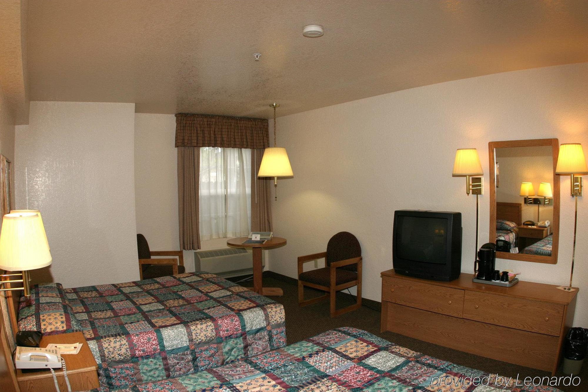 Murphys Inn Motel Room photo